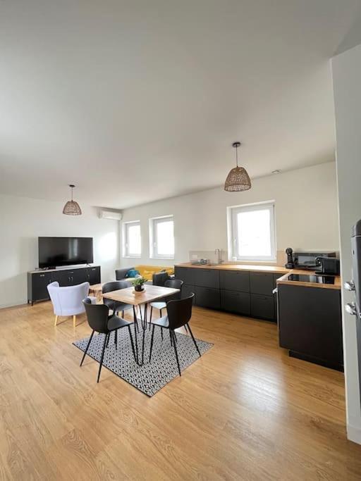 Banjul - Bel Appartement A Reims Exterior foto